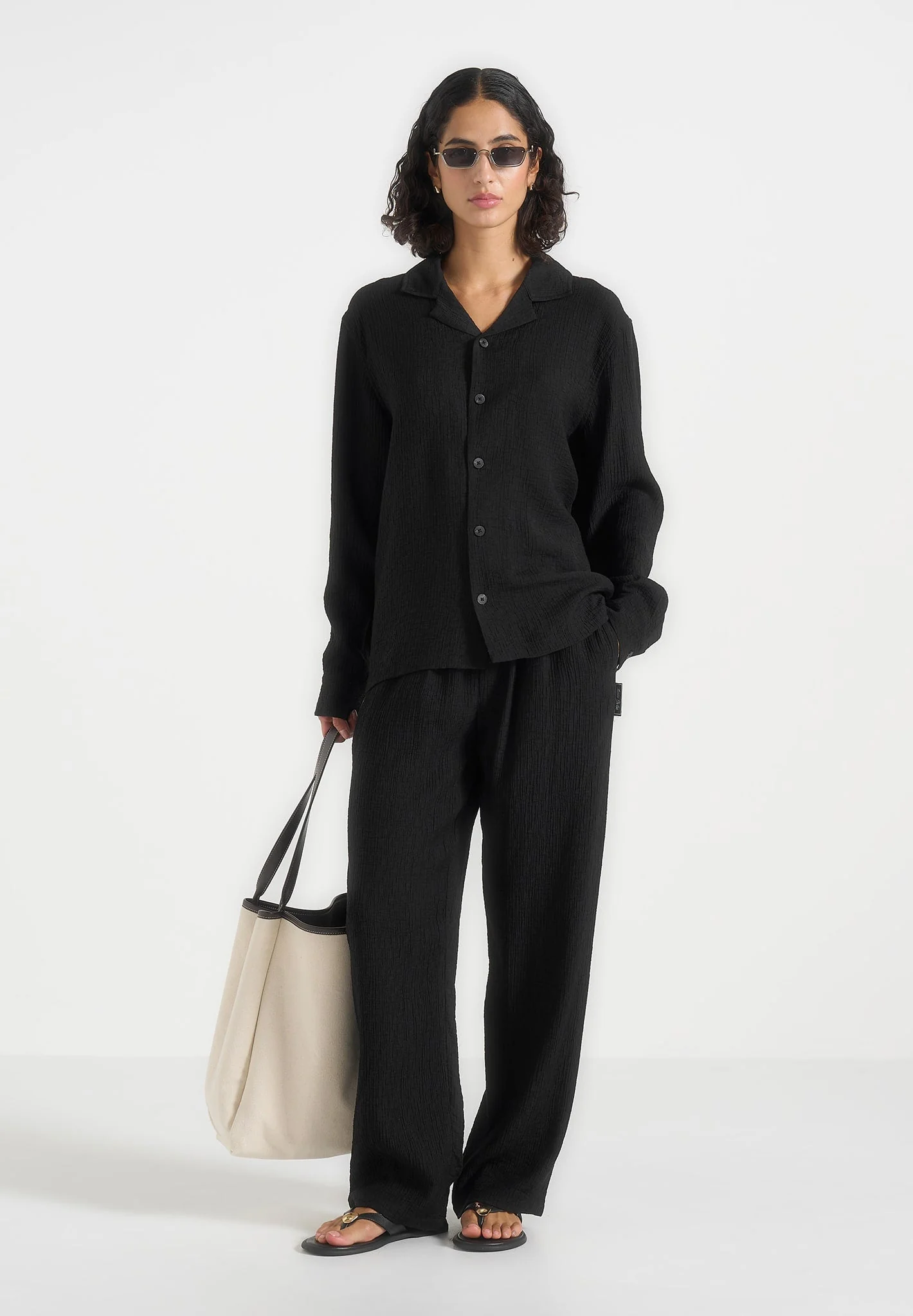 Addison - Unisex Textured Relaxed Fit Trousers - Black - Image 4
