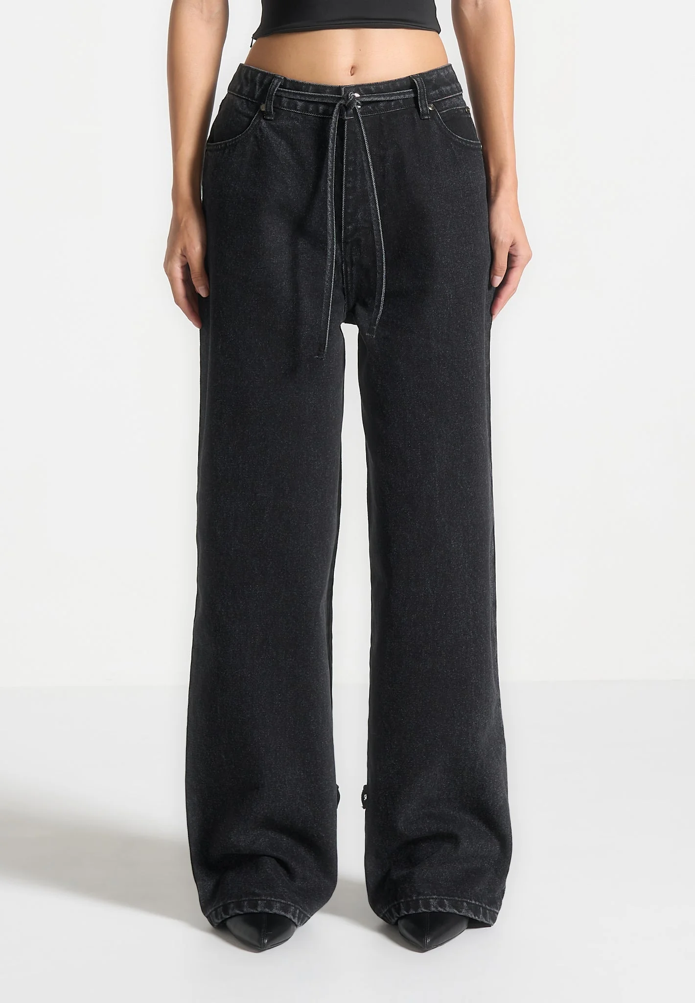 Faye - Wide Mid Rise Jeans with Tie Waist - Washed Black - Image 3
