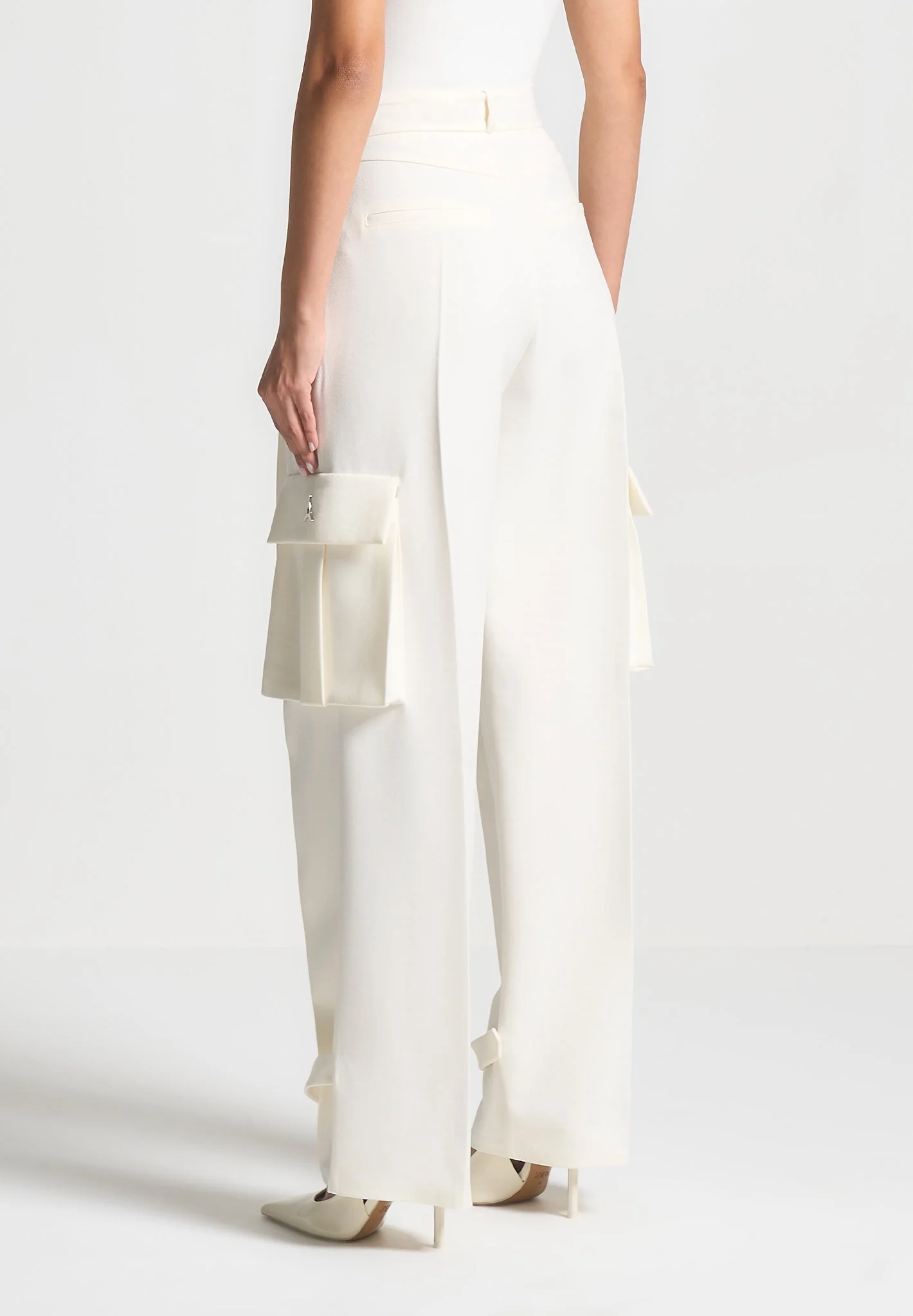 Danielle - Tailored Pleated Cargo Trousers - Off White - Image 4