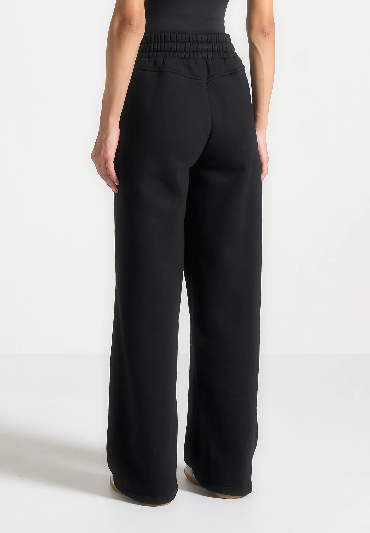 Iris - Relaxed Joggers - Black - Image 4
