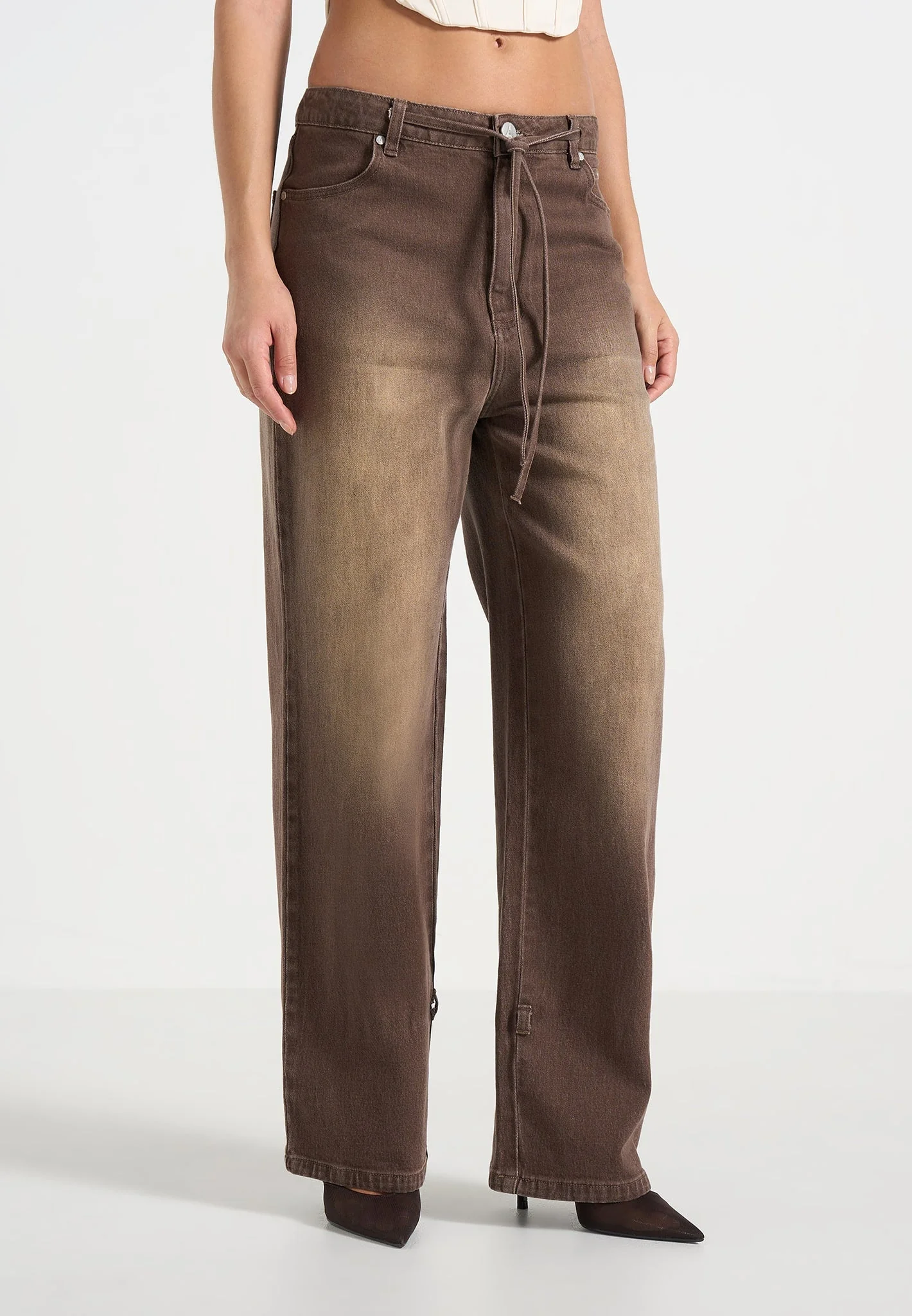 Faye - Wide Mid Rise Jeans With Tie Waist - Brown - Image 5