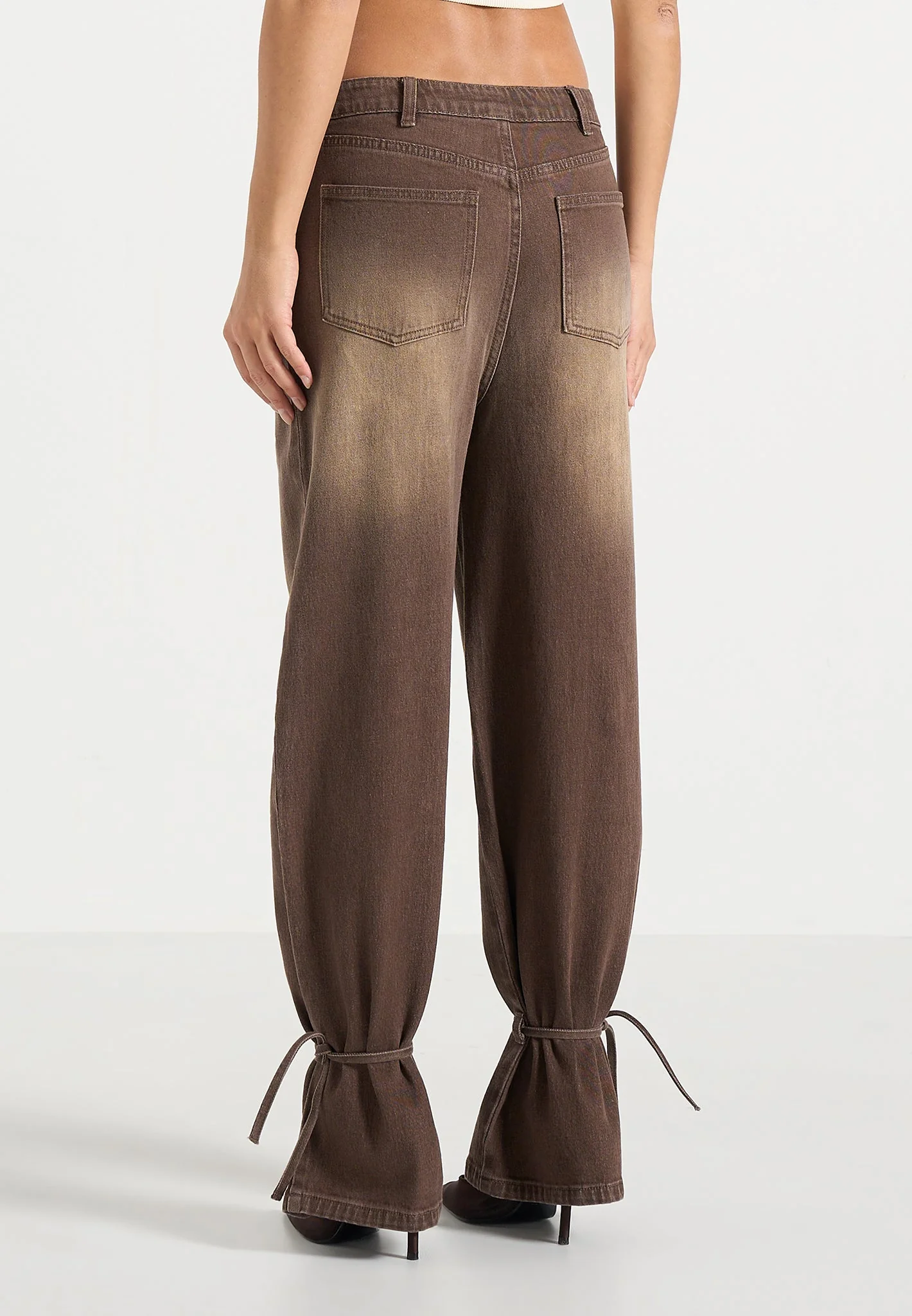 Faye - Wide Mid Rise Jeans With Tie Waist - Brown - Image 7