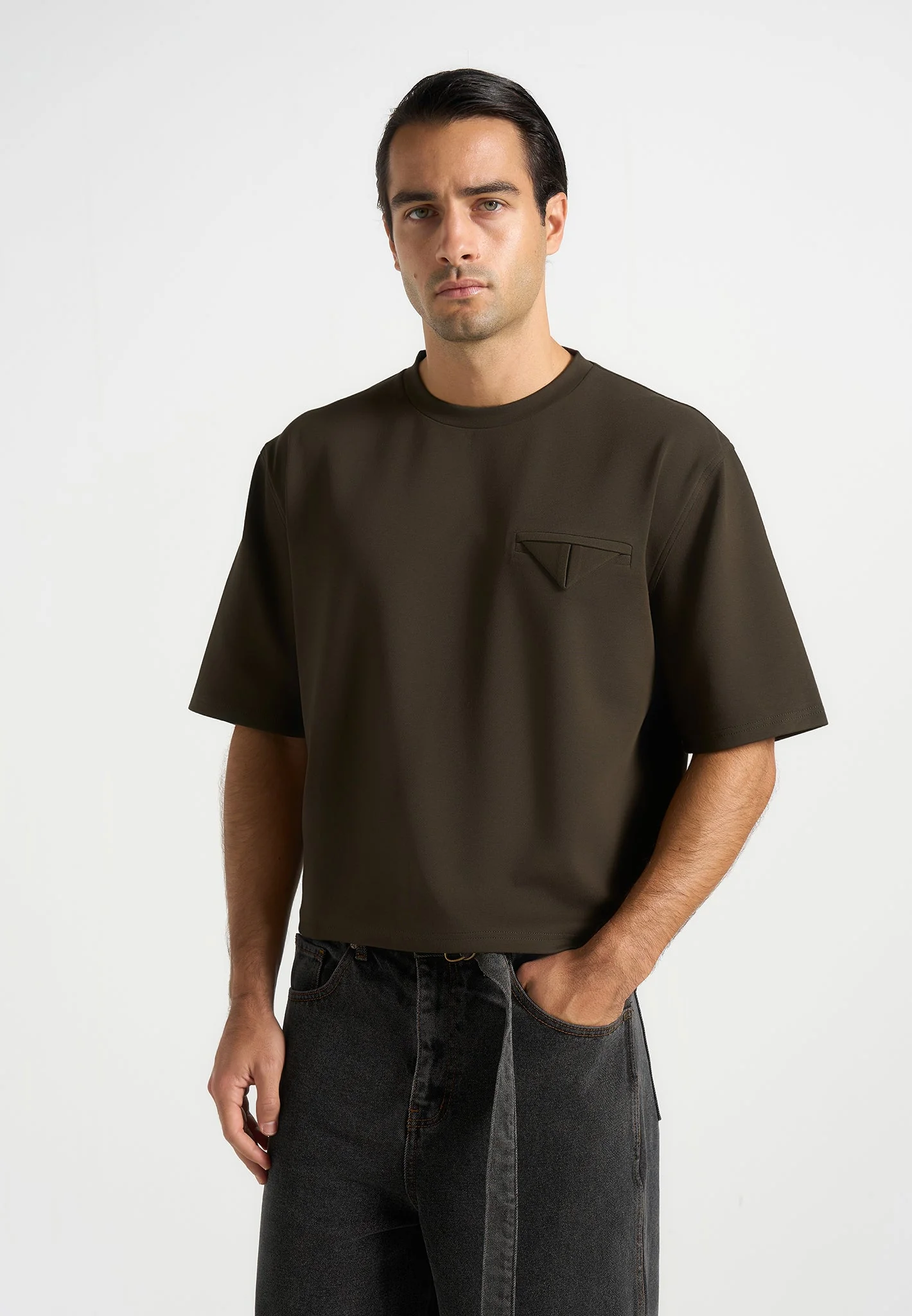 Leon - Boxy Cropped T-Shirt - Olive