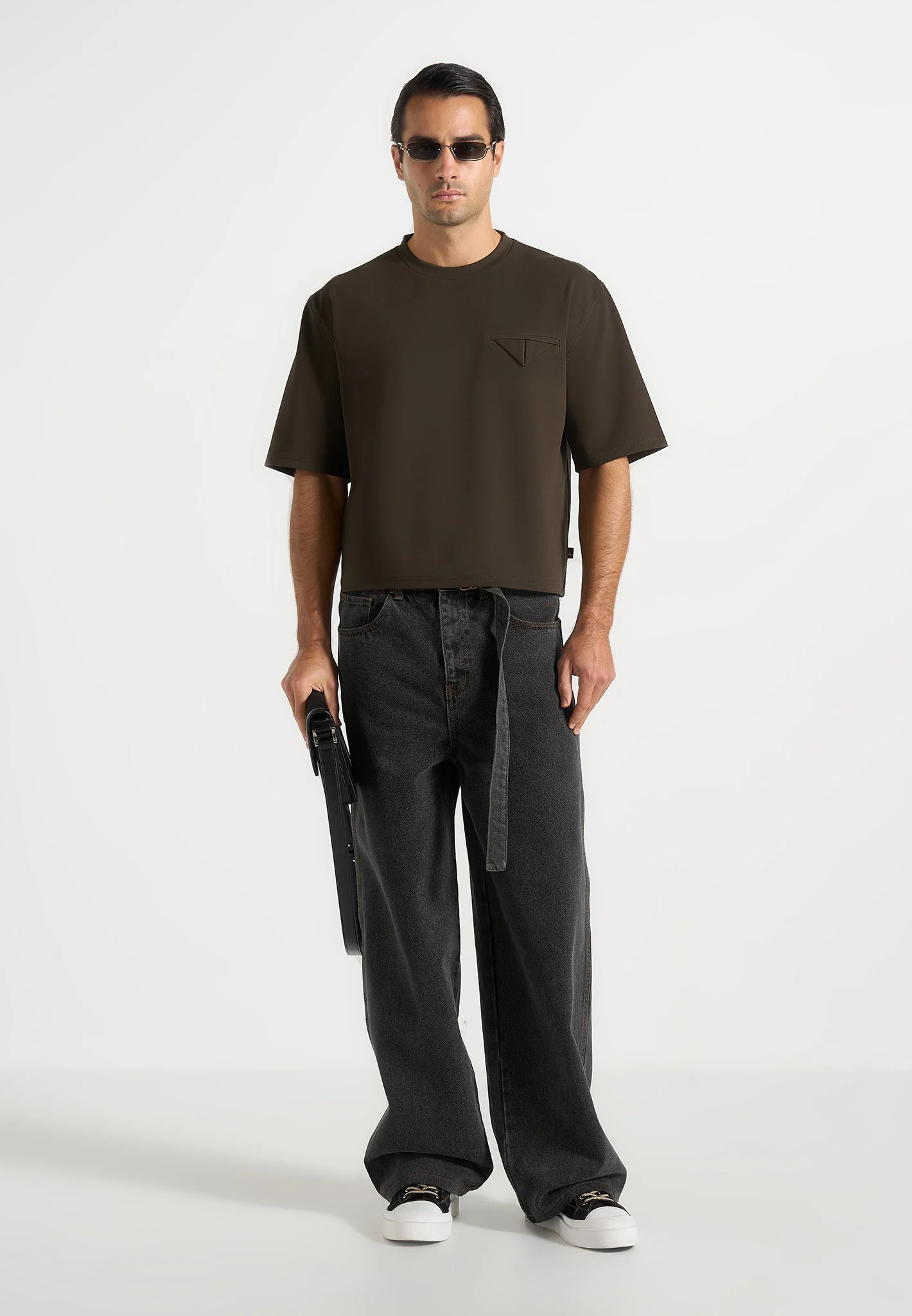 Leon - Boxy Cropped T-Shirt - Olive - Image 2