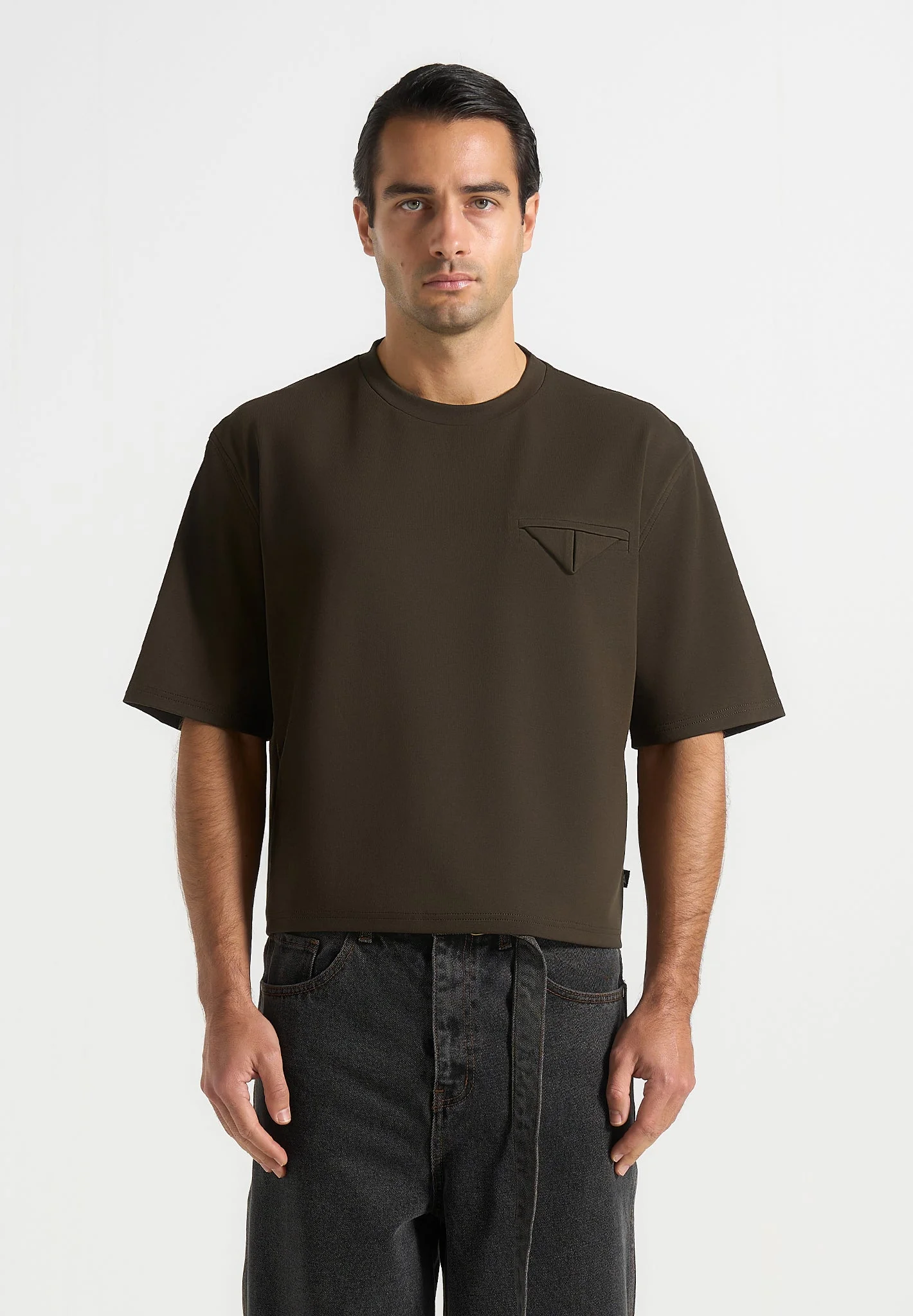 Leon - Boxy Cropped T-Shirt - Olive - Image 4