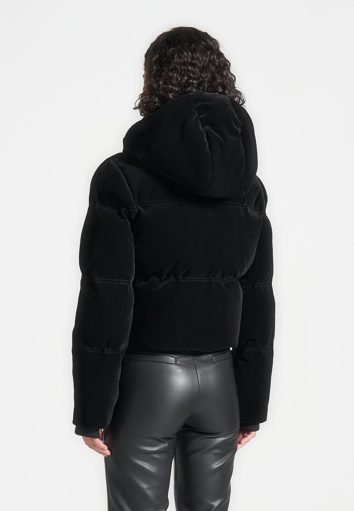 Maeva - Velvet Cropped Puffer Jacket - Black - Image 4