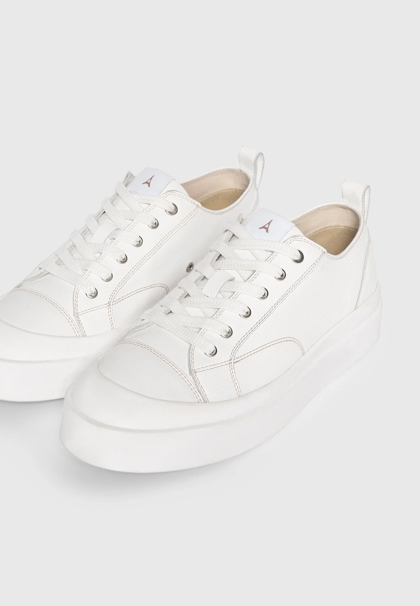 Men's  Vienna - Leather Contrast Stitch Sneakers - White - Image 8
