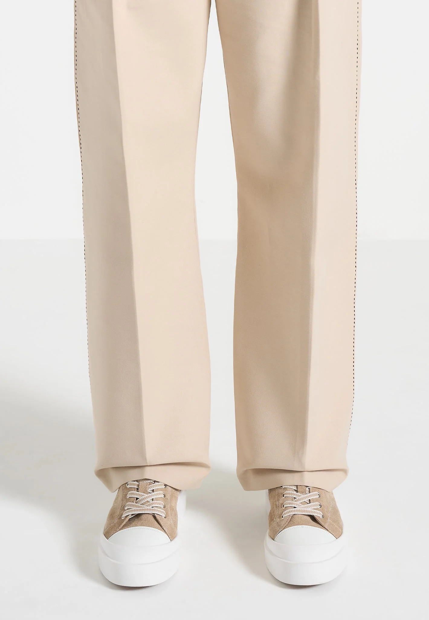 Men's Vienna - Suede Contrast Stitch Sneaker - Beige - Image 4