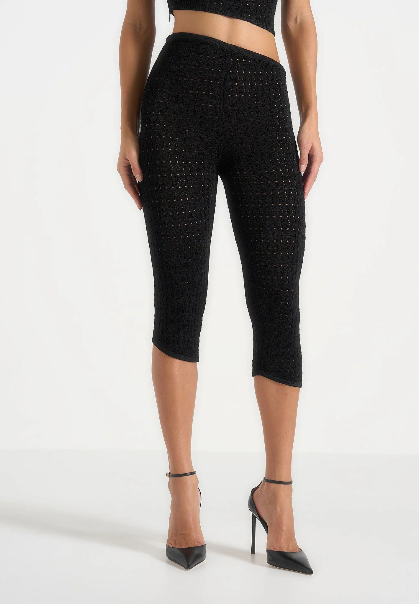 Piper - Pointelle Asymmetric Capri Leggings - Black