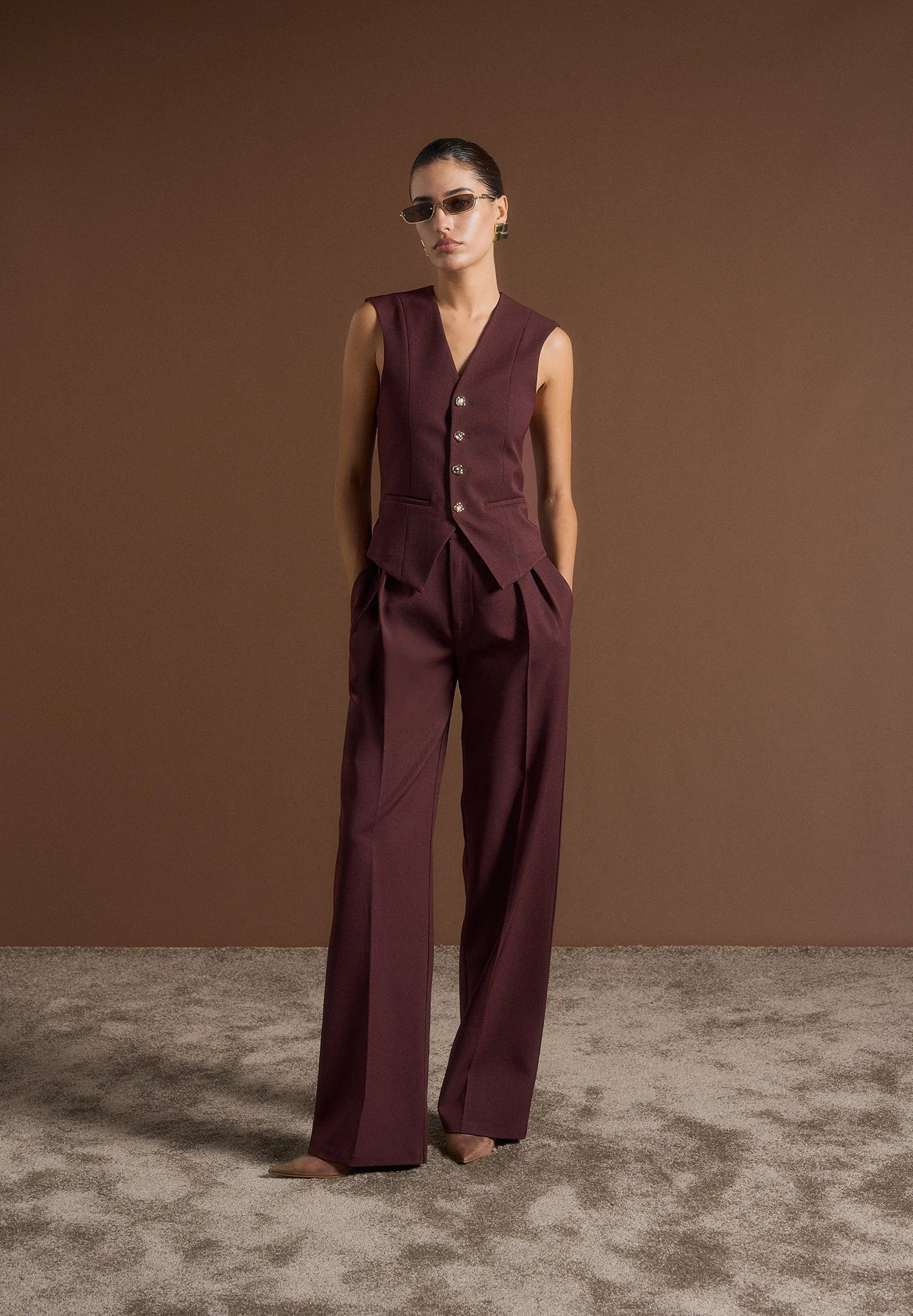 Julie - Tailored Twin Pleat Trousers - Wine Red - Image 3