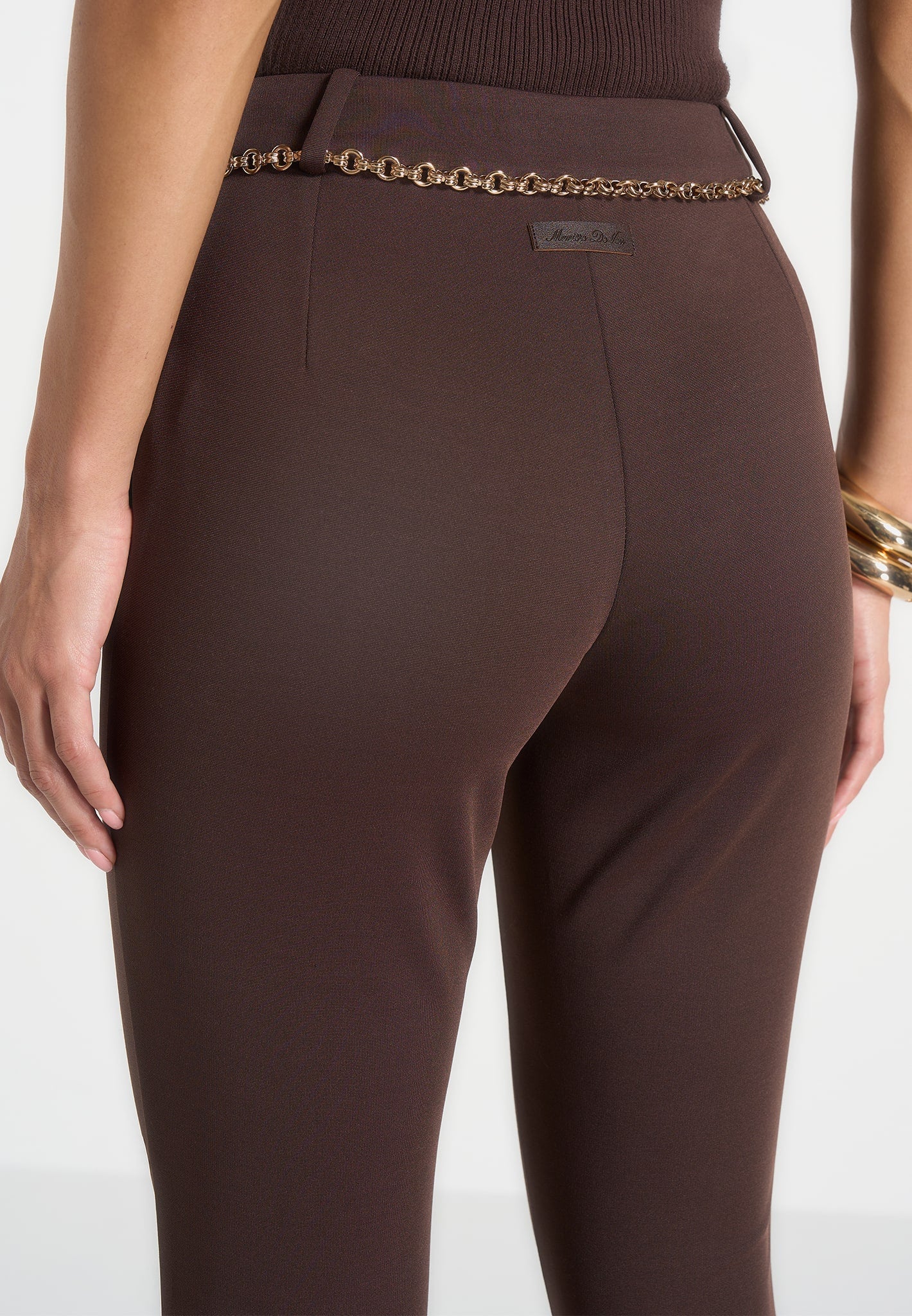 Una - Capri Leggings With Chain - Brown - Image 5